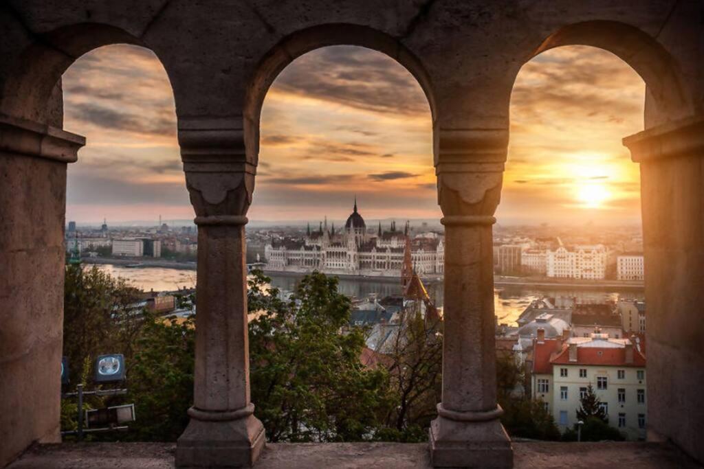 Parisian Soul In The Heart Of Budapest — Photos 3